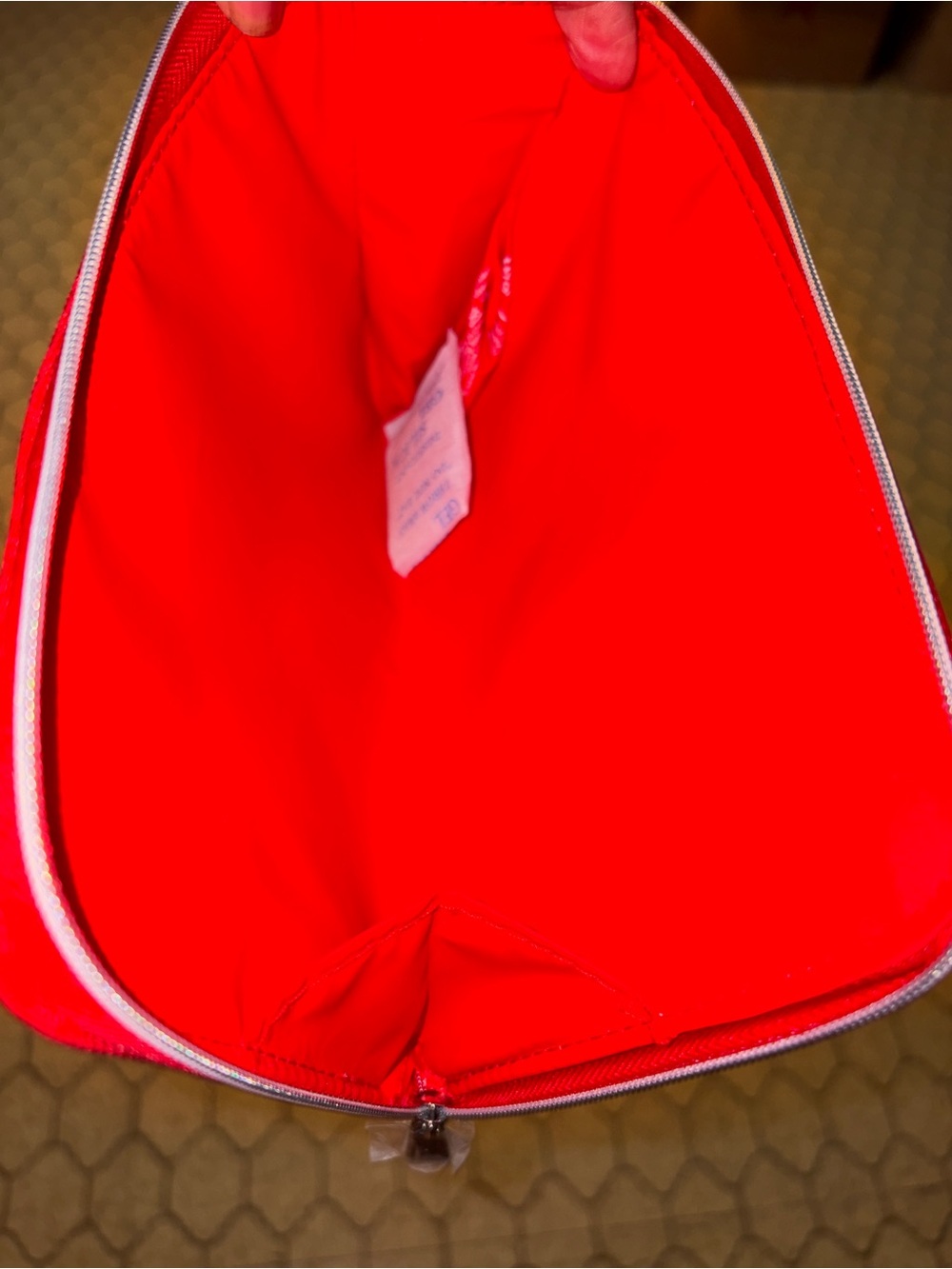 DIOR Cosmetic bag Red Canvas Pouch with Subtle Embossed Logo and box - Picture 4 of 4
